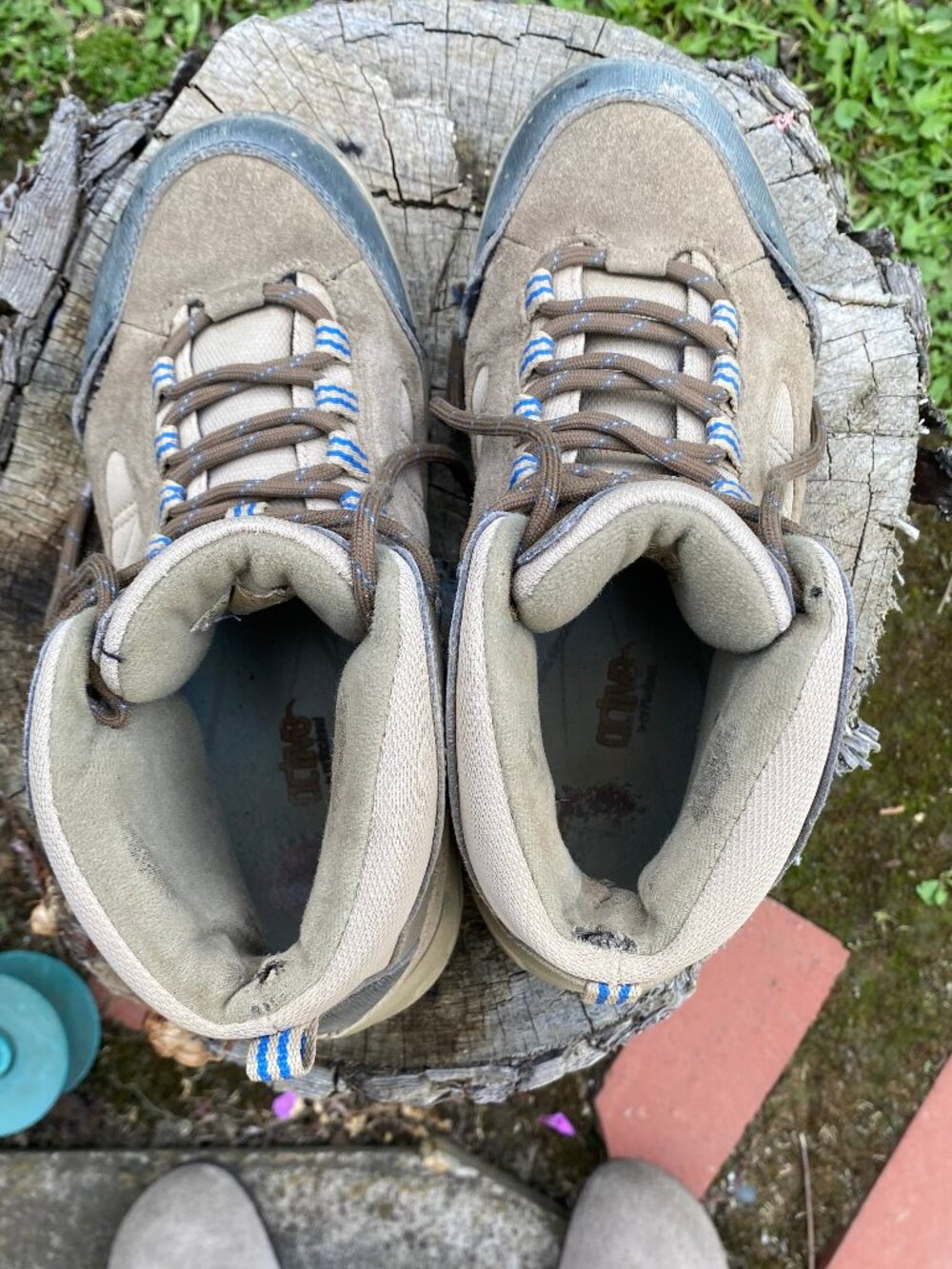 Denali Tan Suede Hiking Boots Size 8.5